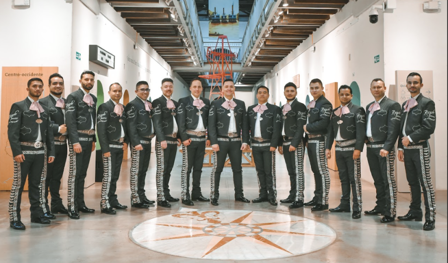 Ricardo Torres y su mariachi